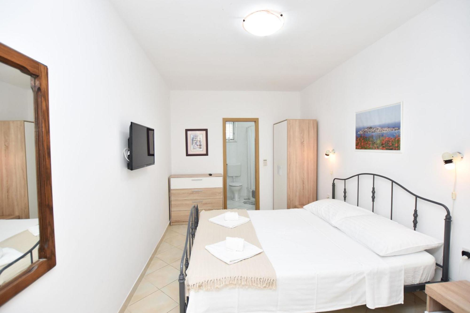 Apartments Eva Primosten Bagian luar foto
